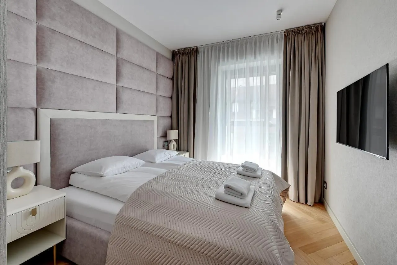 Deo Plaza Luxury Apartments By Blue Mandarin Gdańsk 0*,