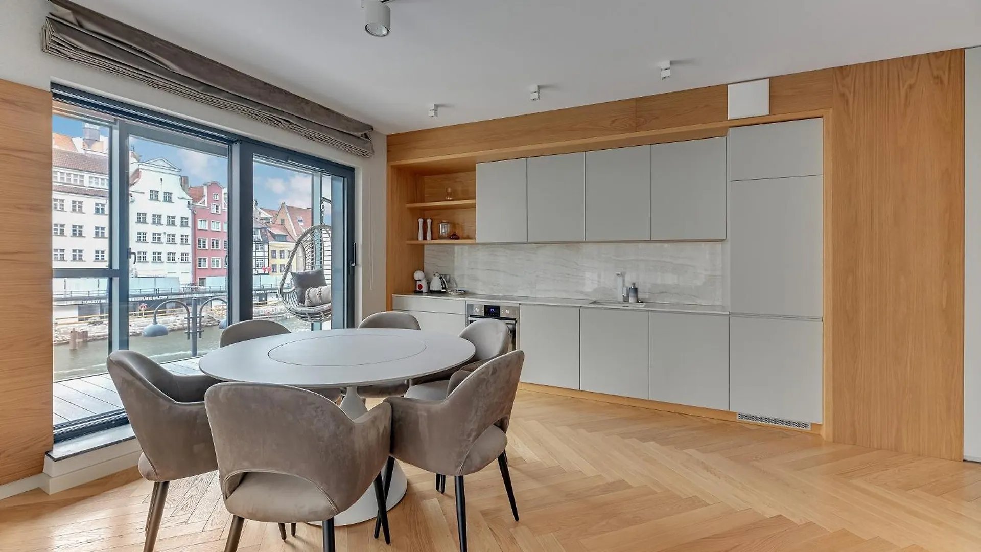 Deo Plaza Luxury Apartments By Blue Mandarin Gdańsk 0*,