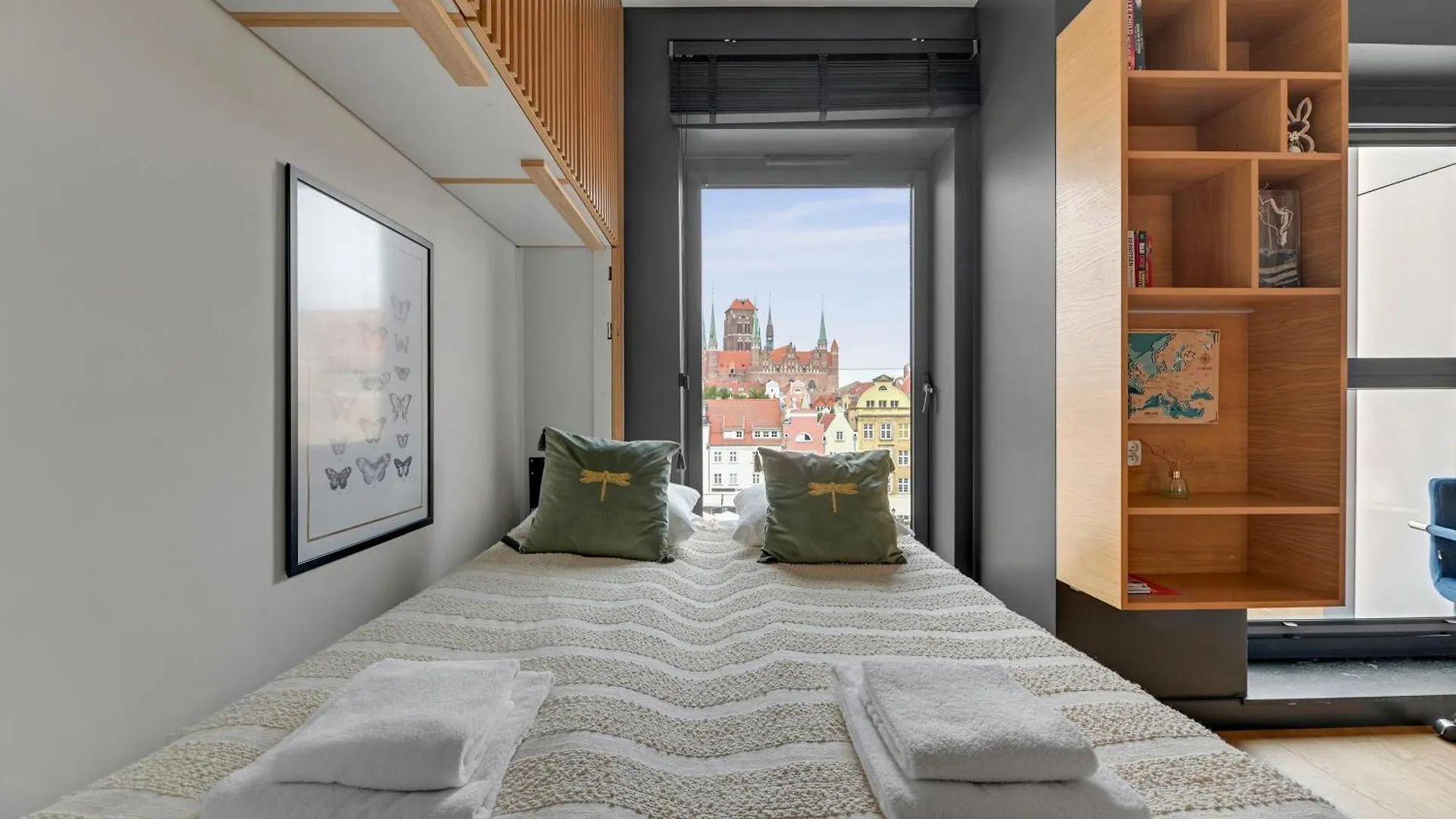 Deo Plaza Luxury Apartments By Blue Mandarin