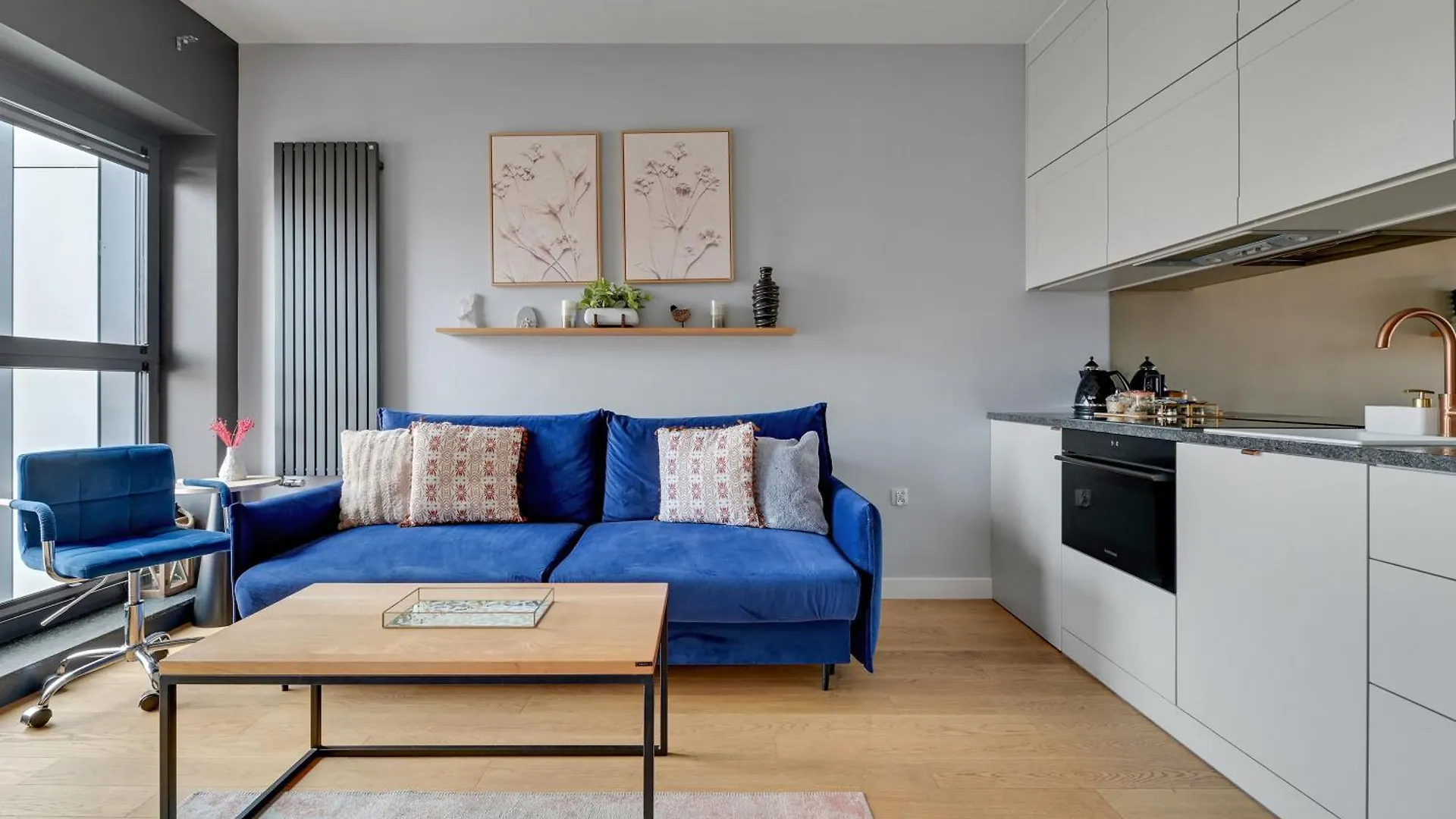 Deo Plaza Luxury Apartments By Blue Mandarin